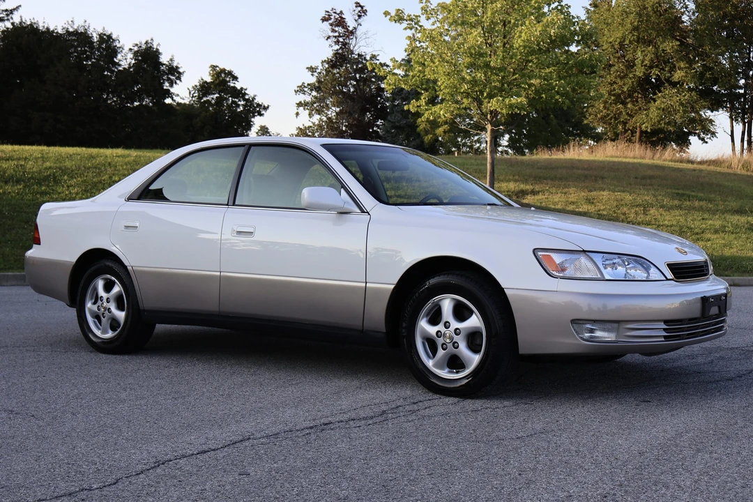 1999 Lexus ES 3rd Gen - Image 7 of 31