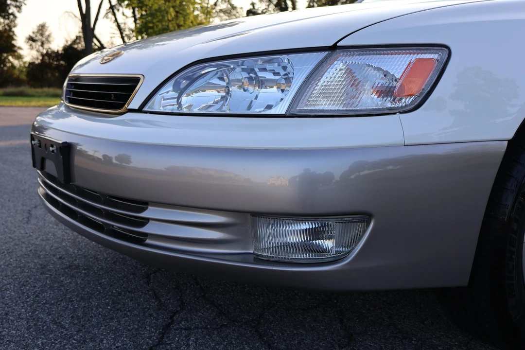 1999 Lexus ES 3rd Gen - Image 18 of 31