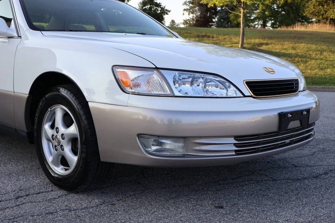 1999 Lexus ES 3rd Gen - Image 23 of 31