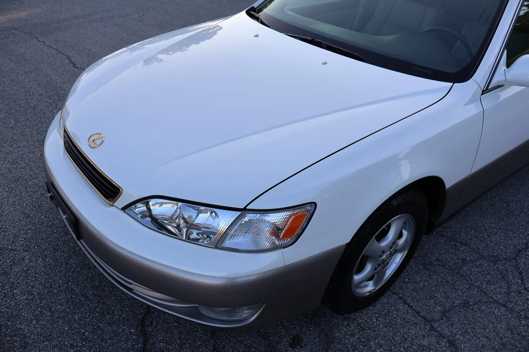 1999 Lexus ES 3rd Gen - Image 19 of 31