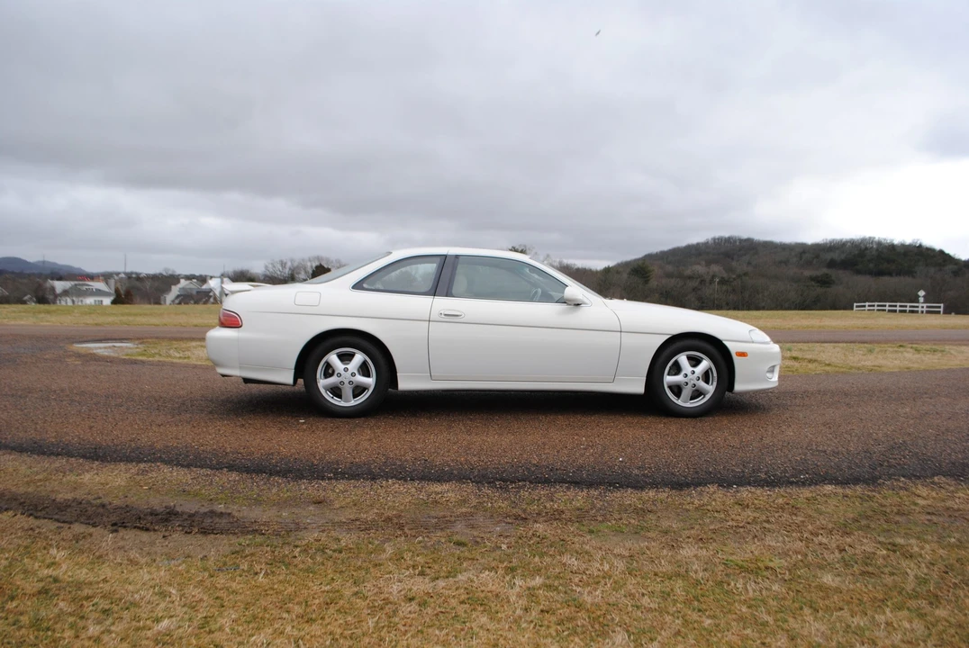 1999 Lexus SC400 - Image 12 of 31