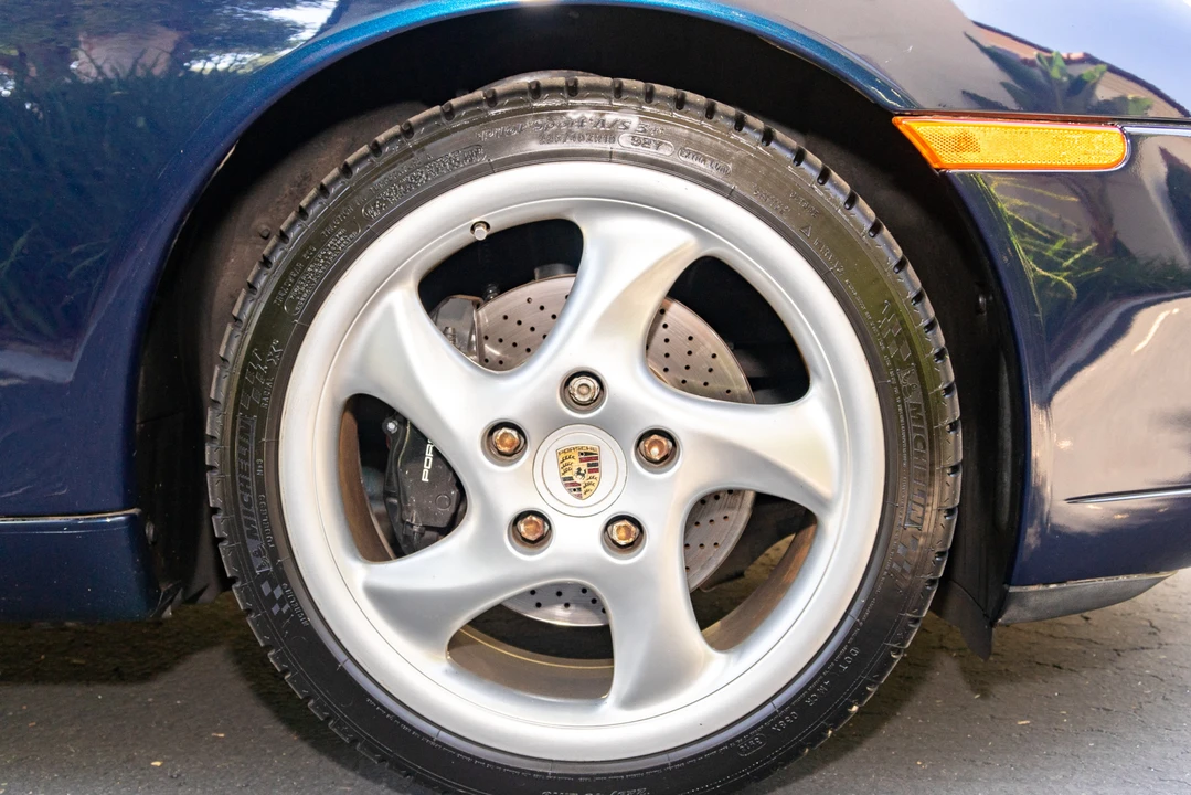 1999 Porsche 996 Carrera - Image 14 of 31