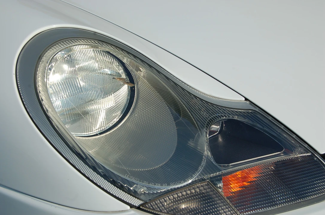 1999 Porsche 996 Carrera - Image 14 of 31