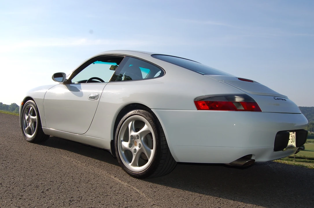 1999 Porsche 996 Carrera - Image 8 of 31