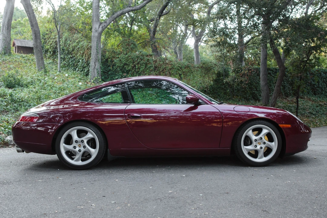 1999 Porsche 996 Carrera - Image 30 of 31
