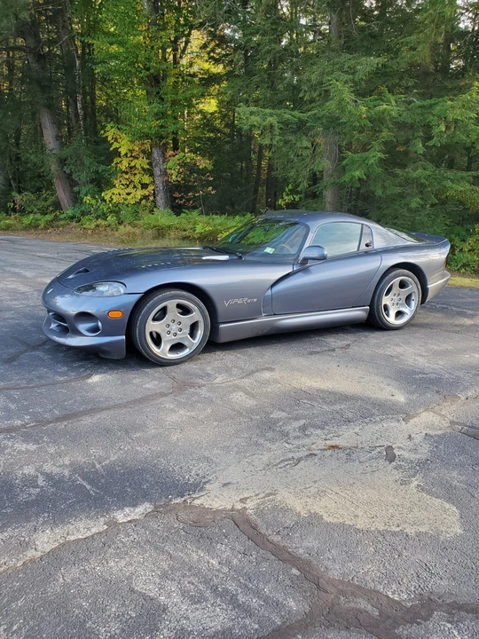 2000 Dodge Viper GTS 2nd Gen - Image 2 of 31