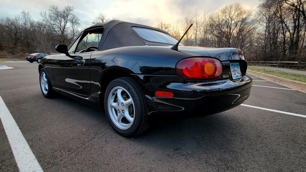 2000 Mazda NB MX-5 Miata - Image 18 of 31