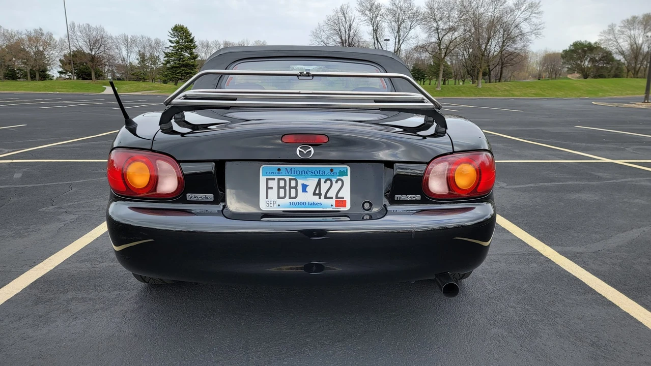 2000 Mazda NB MX-5 Miata - Image 23 of 31