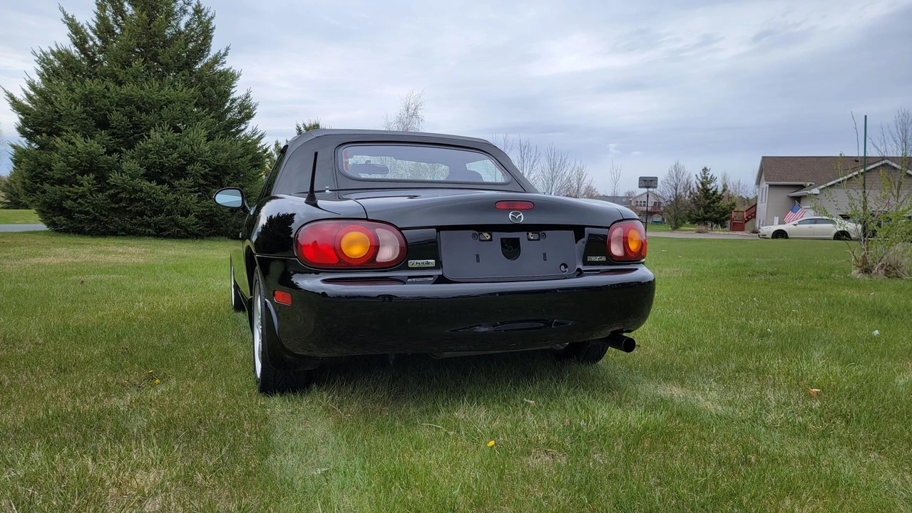 2000 Mazda NB MX-5 Miata - Image 22 of 31