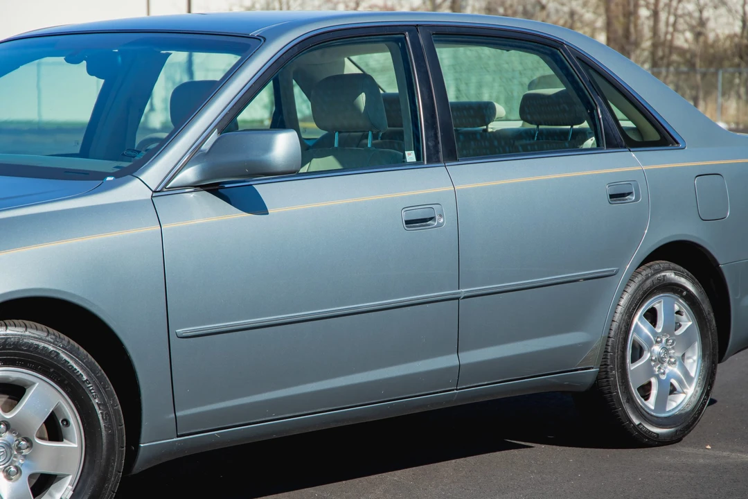 2000 Toyota Avalon 2nd Gen - Image 21 of 21