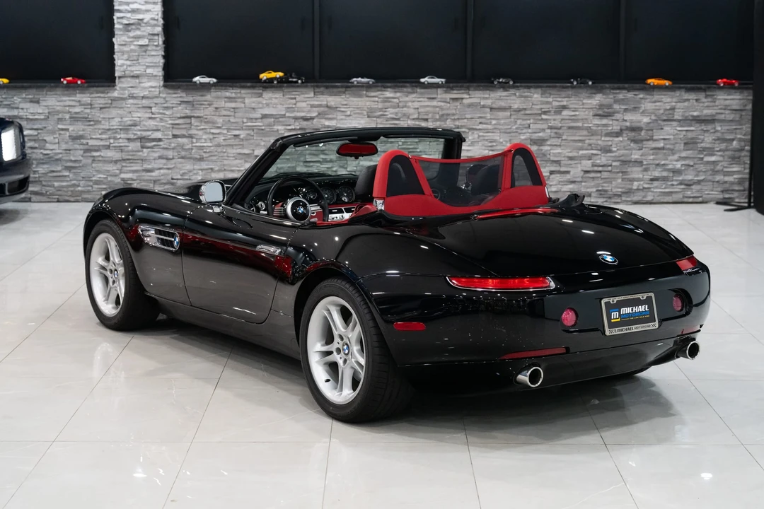 2001 BMW Z8 - Image 30 of 31