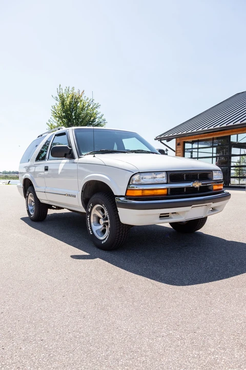 2001 Chevrolet S-10 Blazer 2nd Gen - Image 4 of 31