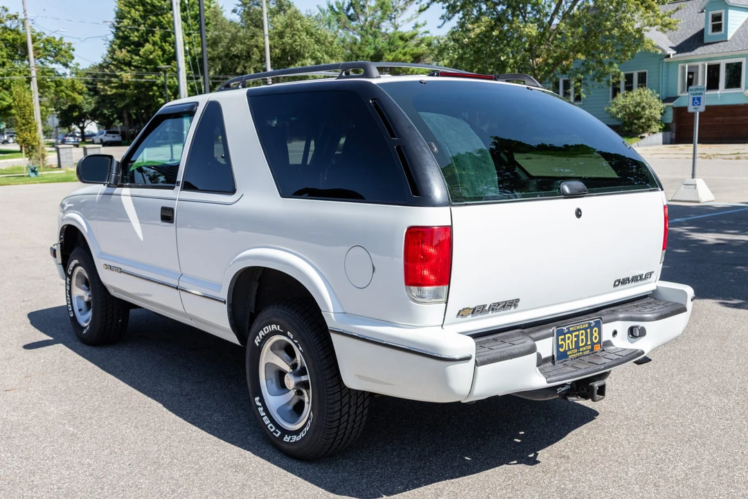 2001 Chevrolet S-10 Blazer 2nd Gen - Image 11 of 31