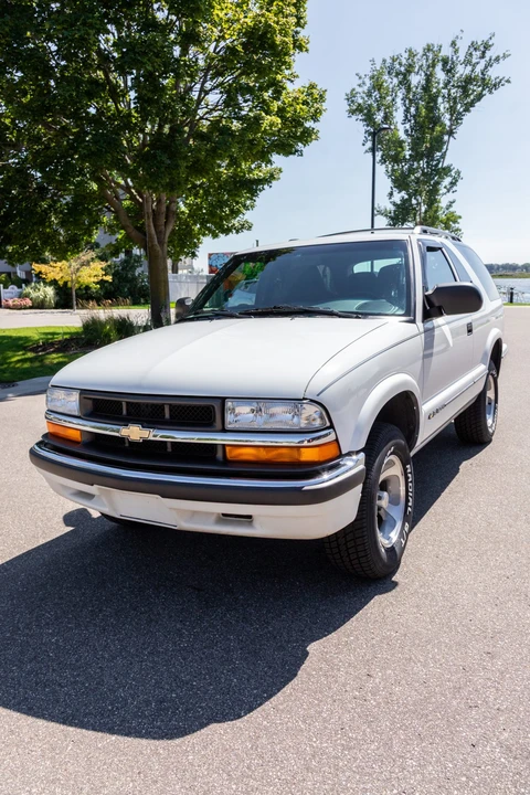 2001 Chevrolet S-10 Blazer 2nd Gen - Image 13 of 31