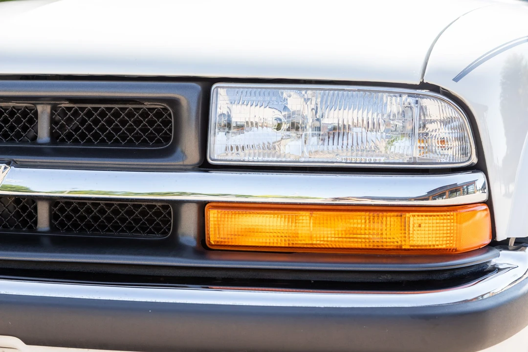 2001 Chevrolet S-10 Blazer 2nd Gen - Image 24 of 31