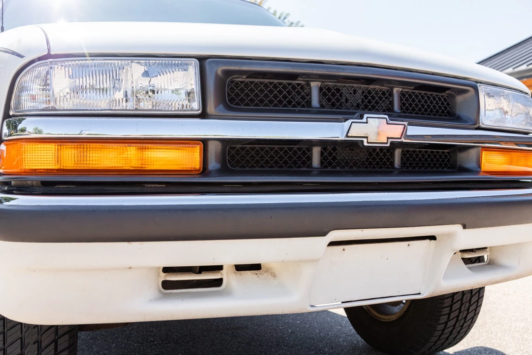 2001 Chevrolet S-10 Blazer 2nd Gen - Image 18 of 31