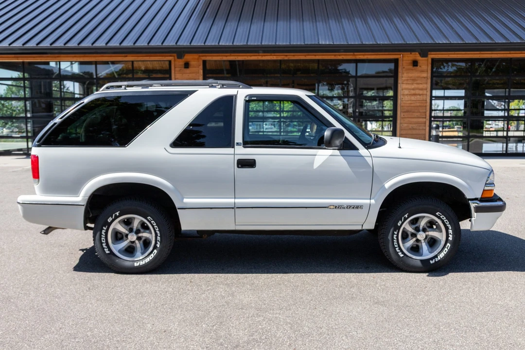 2001 Chevrolet S-10 Blazer 2nd Gen - Image 6 of 31