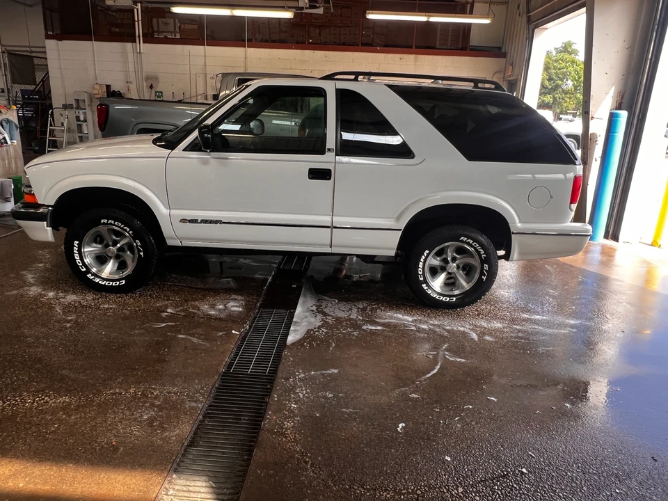 2001 Chevrolet S-10 Blazer 2nd Gen - Image 15 of 31