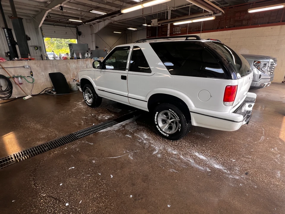 2001 Chevrolet S-10 Blazer 2nd Gen - Image 14 of 31