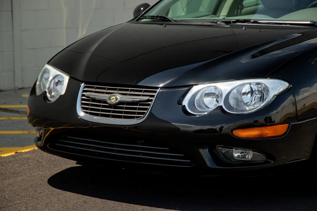 2001 Chrysler 300 - Image 30 of 31