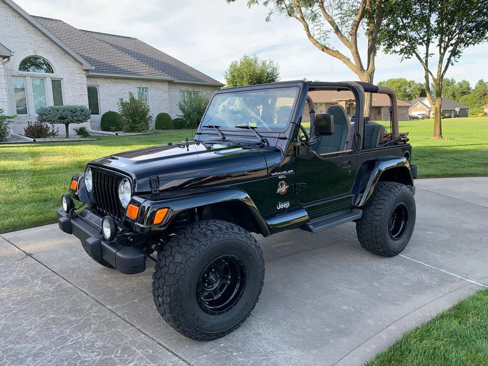 2001 Jeep TJ Wrangler - Image 2 of 31