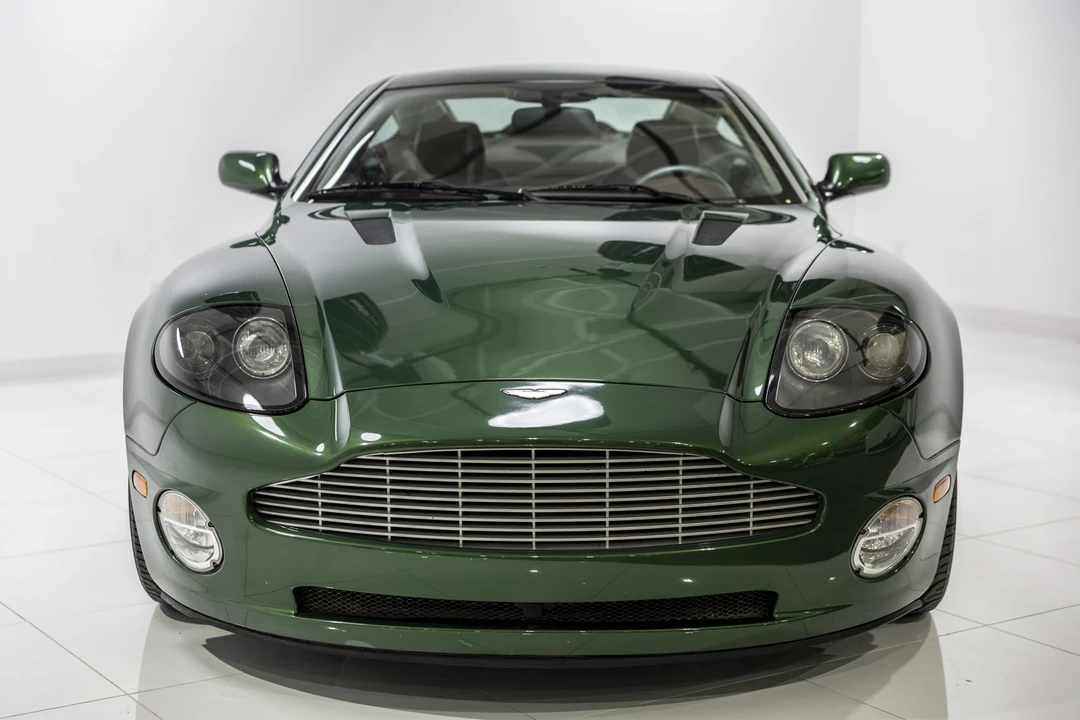 2002 Aston Martin Vanquish 1st Gen - Image 11 of 31