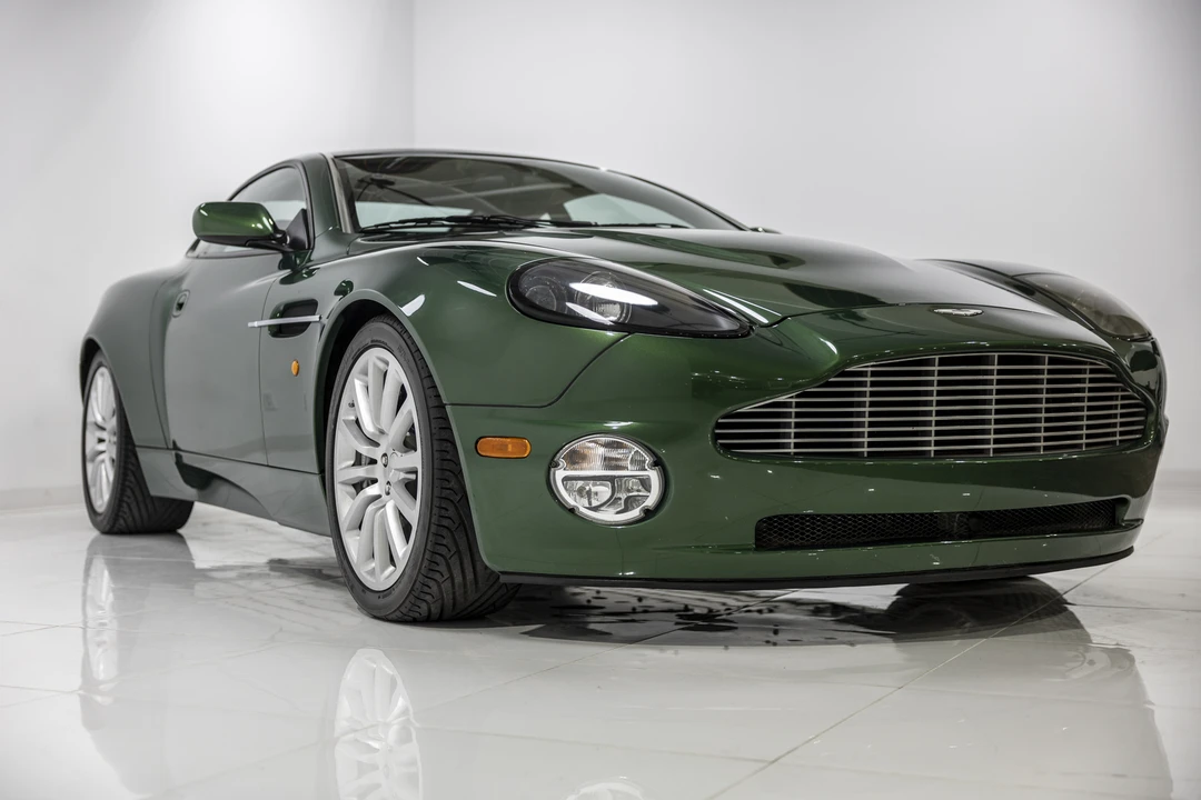 2002 Aston Martin Vanquish 1st Gen - Image 9 of 31