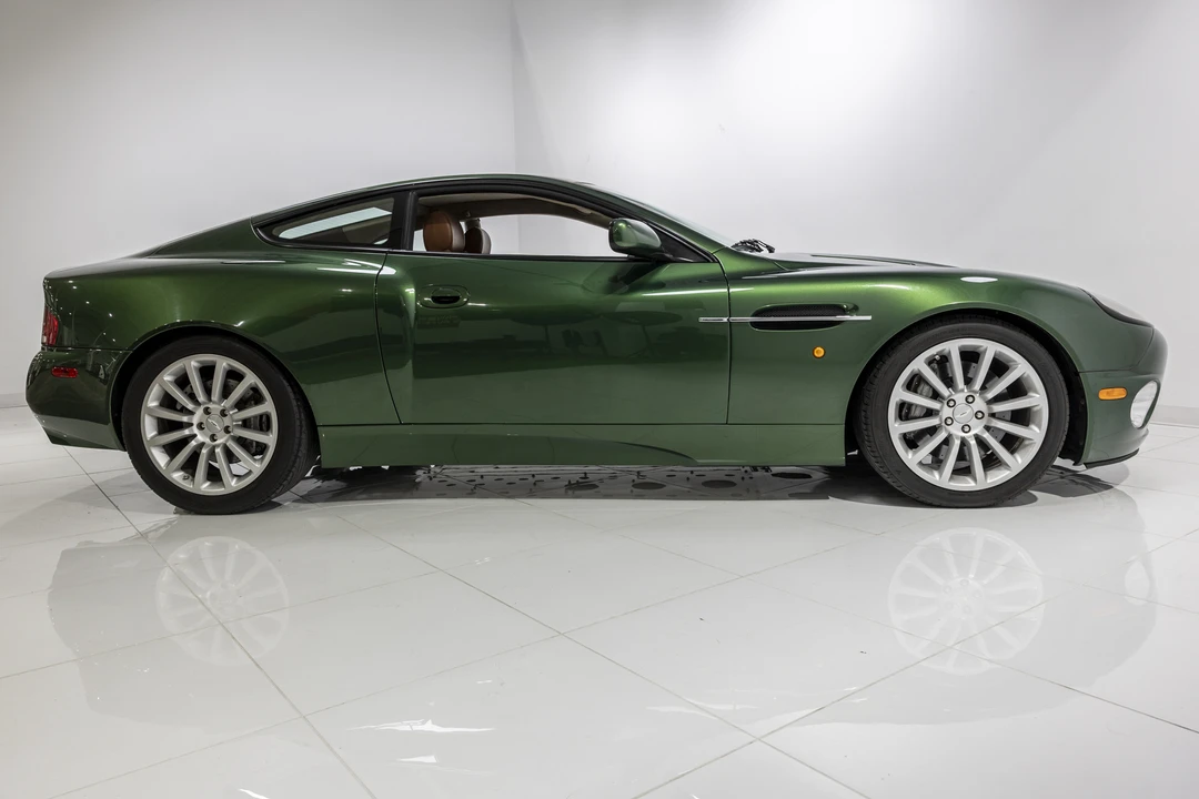 2002 Aston Martin Vanquish 1st Gen - Image 8 of 31