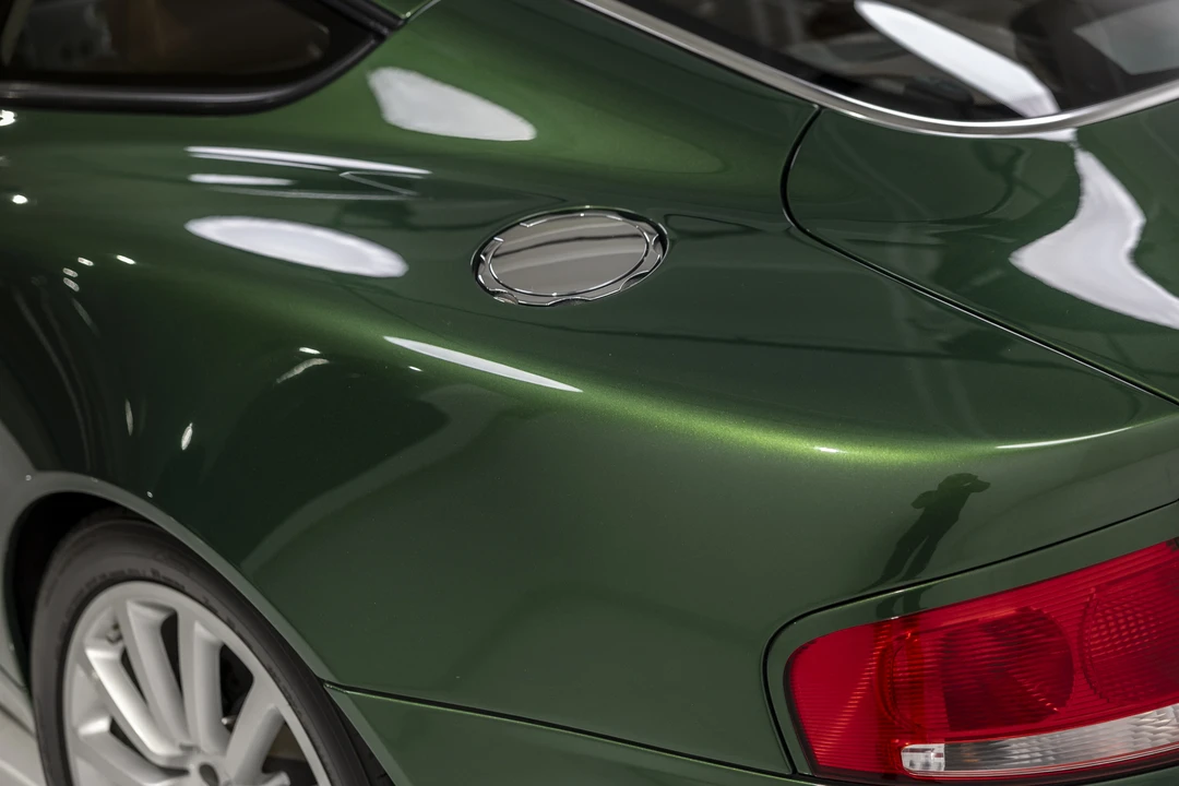 2002 Aston Martin Vanquish 1st Gen - Image 27 of 31