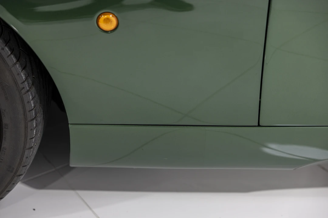 2002 Aston Martin Vanquish 1st Gen - Image 21 of 31