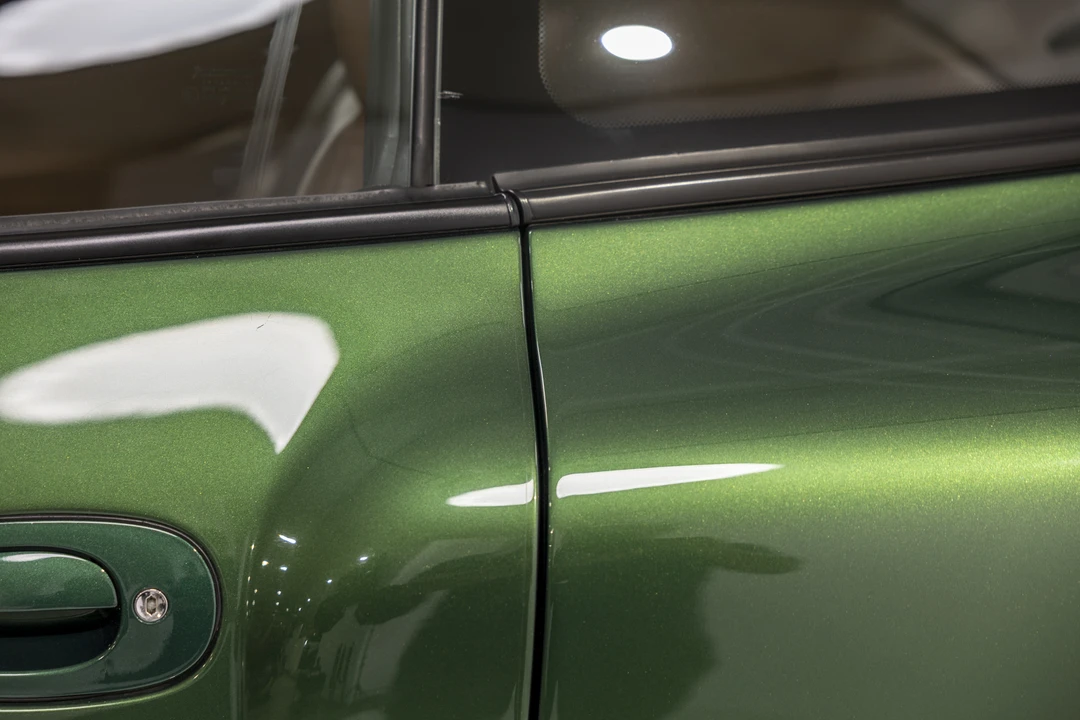 2002 Aston Martin Vanquish 1st Gen - Image 22 of 31