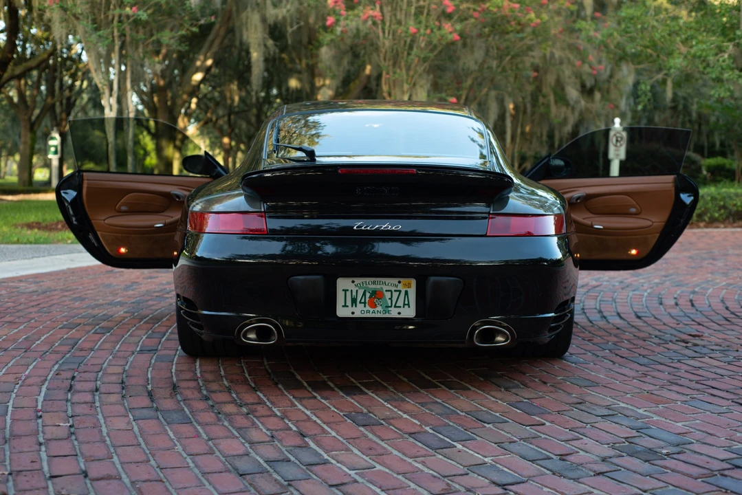 2002 Porsche 996 Turbo - Image 16 of 31