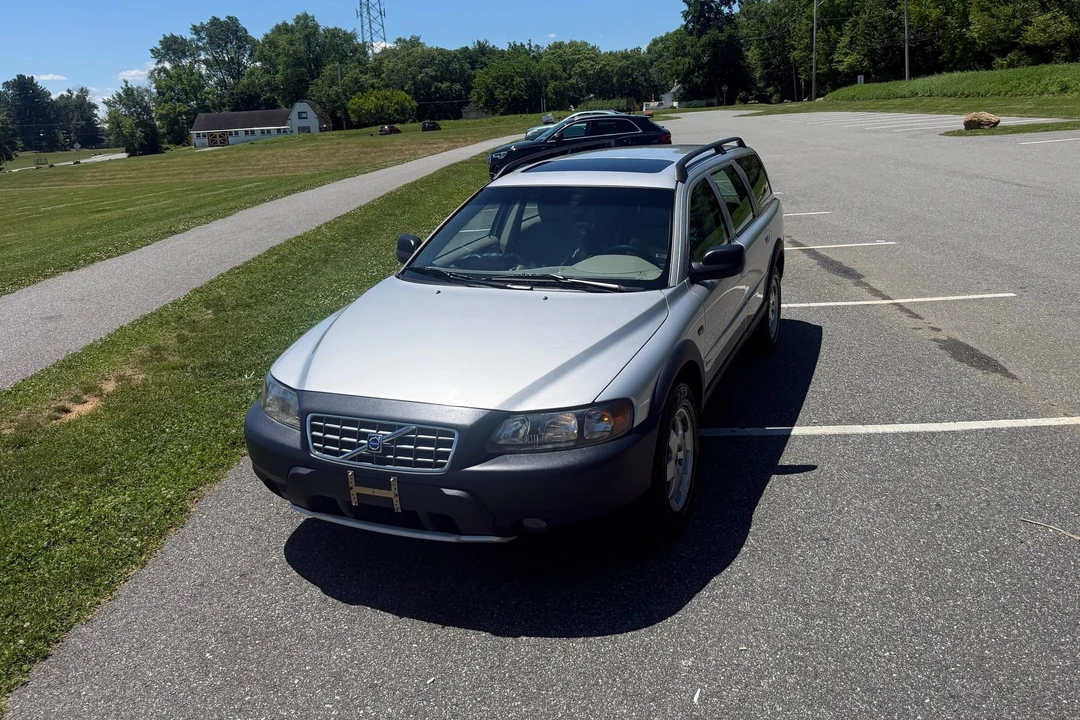 2002 Volvo V70 XC/XC70 2nd Gen - Image 3 of 31