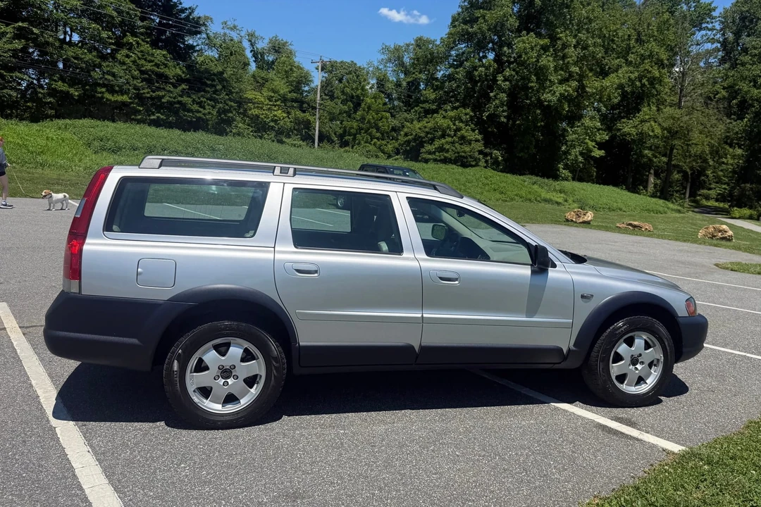 2002 Volvo V70 XC/XC70 2nd Gen - Image 19 of 31