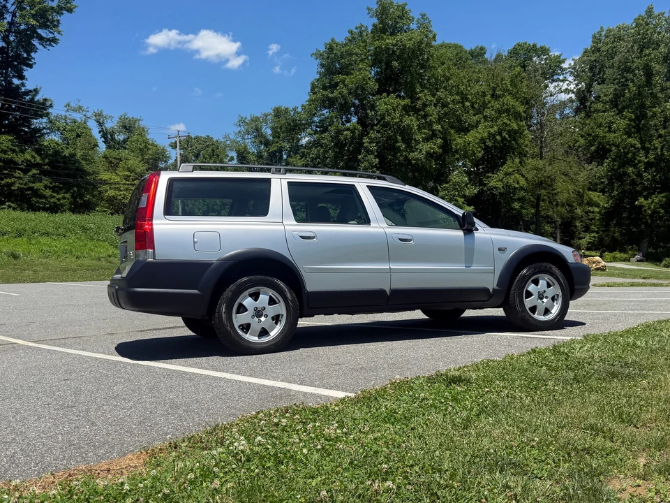 2002 Volvo V70 XC/XC70 2nd Gen - Image 21 of 31