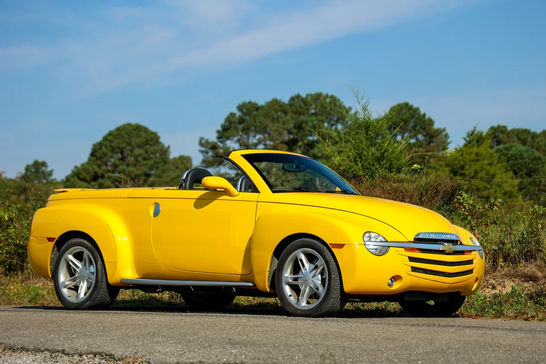 2003 Chevrolet SSR - Image 15 of 31