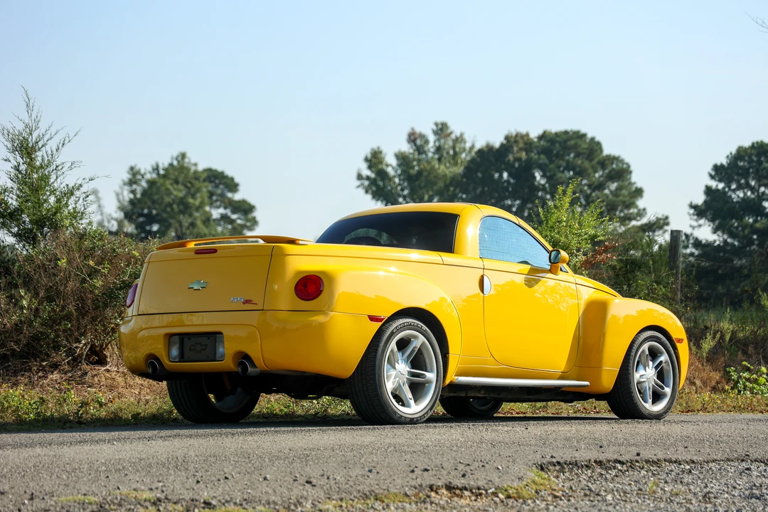 2003 Chevrolet SSR - Image 12 of 31