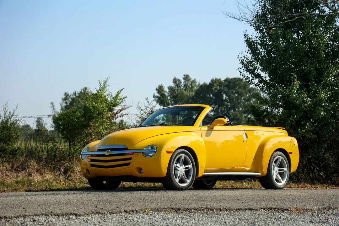 2003 Chevrolet SSR - Image 8 of 31