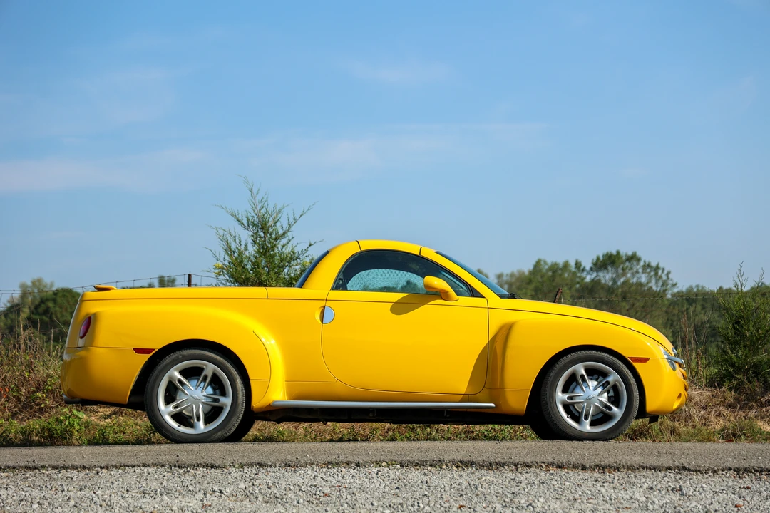 2003 Chevrolet SSR - Image 11 of 31
