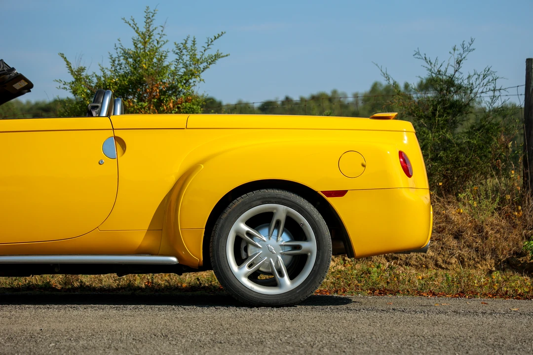 2003 Chevrolet SSR - Image 17 of 31