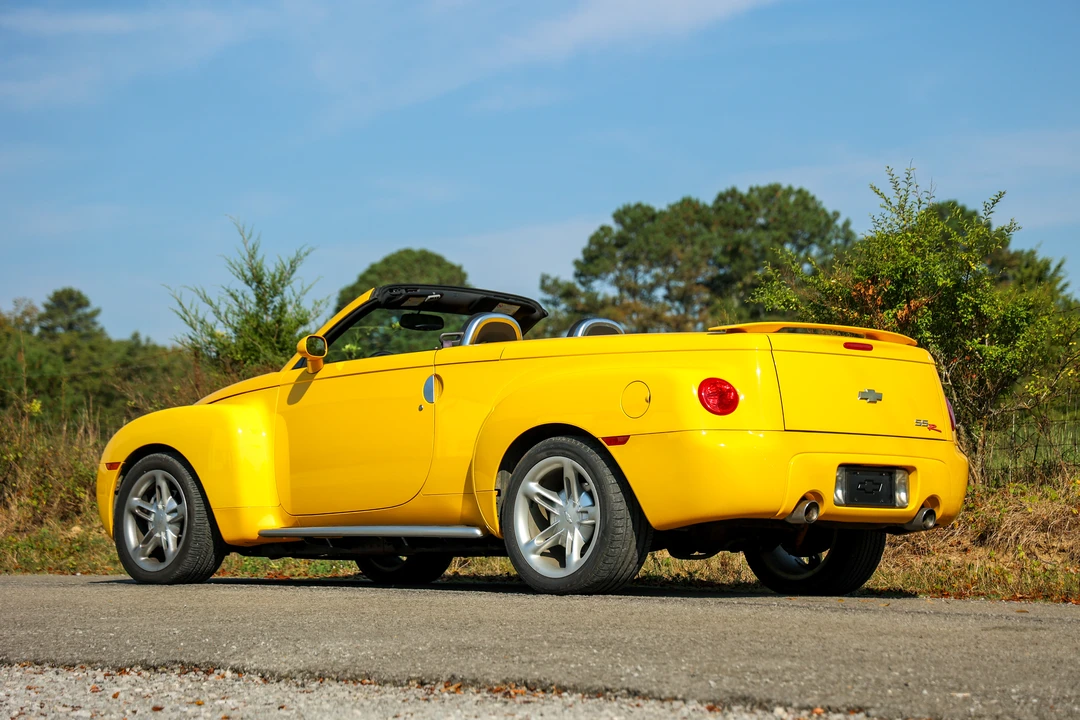 2003 Chevrolet SSR - Image 5 of 31