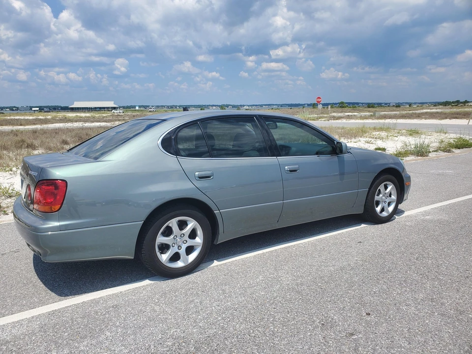 2003 Lexus GS 2nd Gen - Image 11 of 31