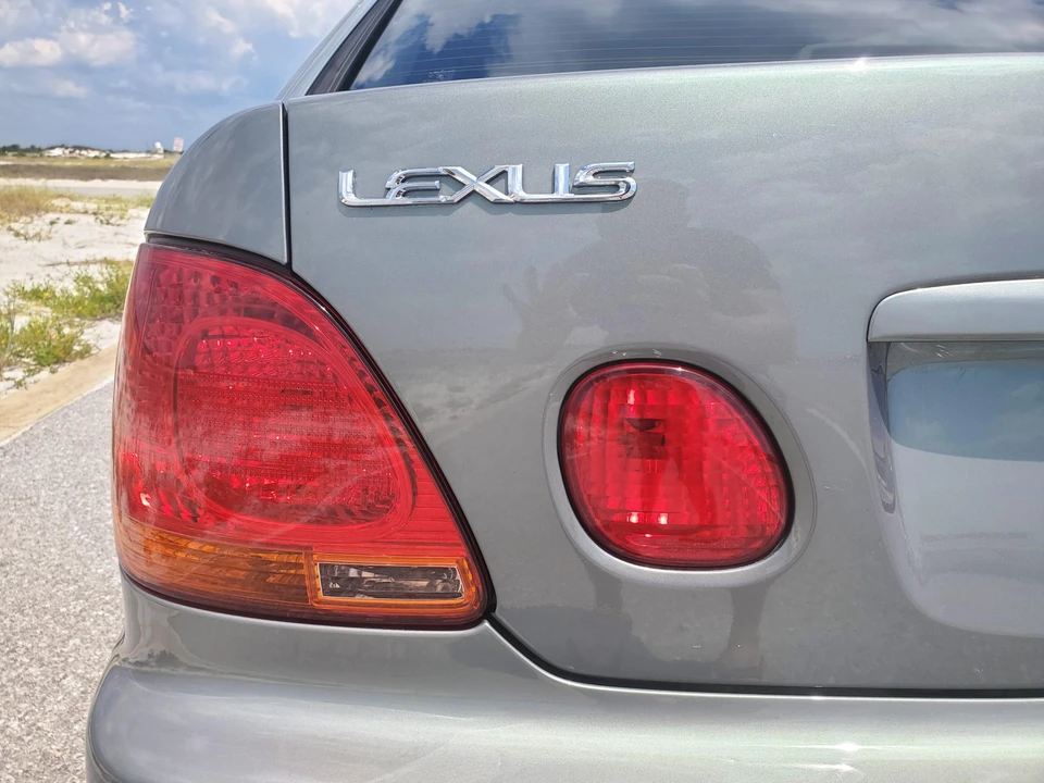 2003 Lexus GS 2nd Gen - Image 22 of 31