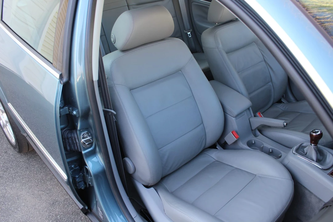 2003 Volkswagen Passat - Image 4 of 7