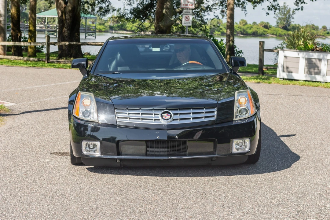 2004 Cadillac XLR - Image 11 of 31