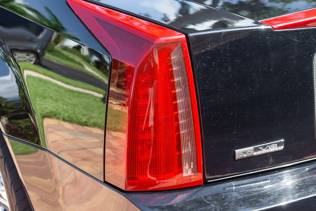2004 Cadillac XLR - Image 29 of 31