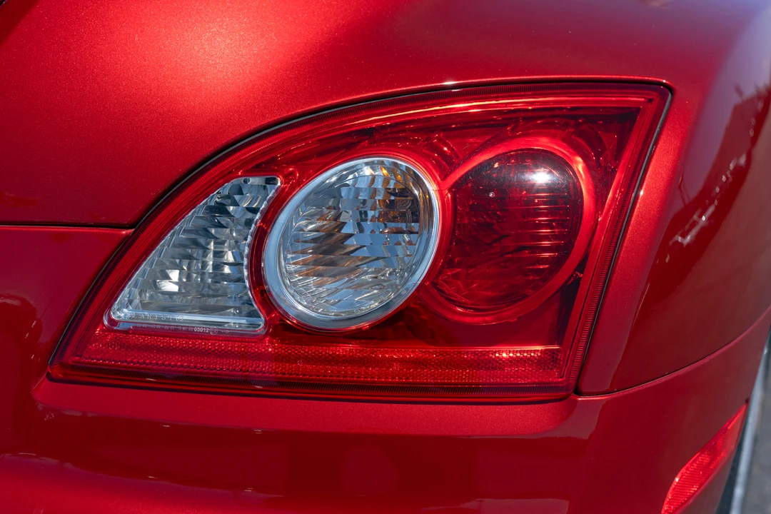 2004 Chrysler Crossfire - Image 26 of 31