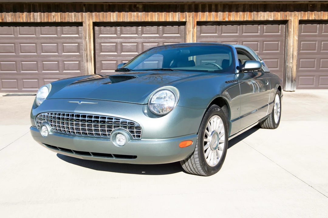 2004 Ford Thunderbird 11th Gen - Image 19 of 31