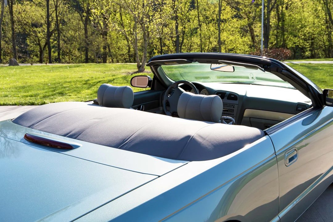 2004 Ford Thunderbird 11th Gen - Image 27 of 31