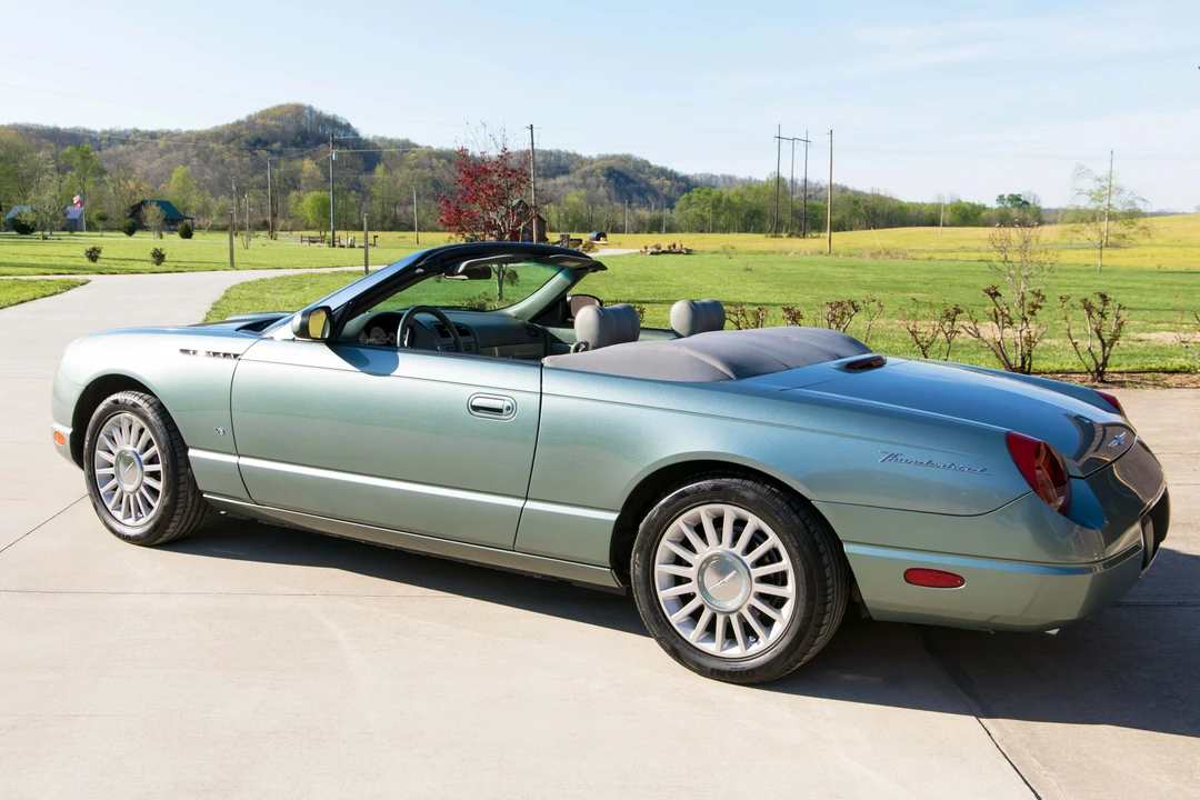 2004 Ford Thunderbird 11th Gen - Image 3 of 31